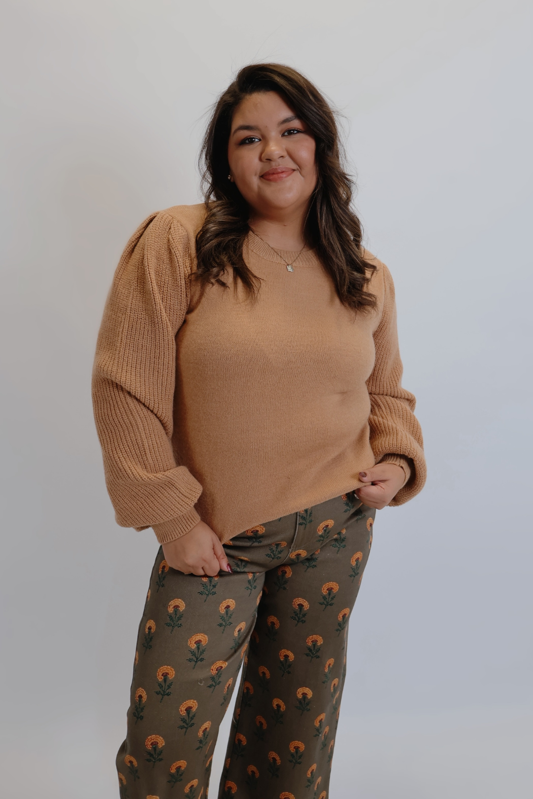 Maglione con maniche a sbuffo in maglia color caramello