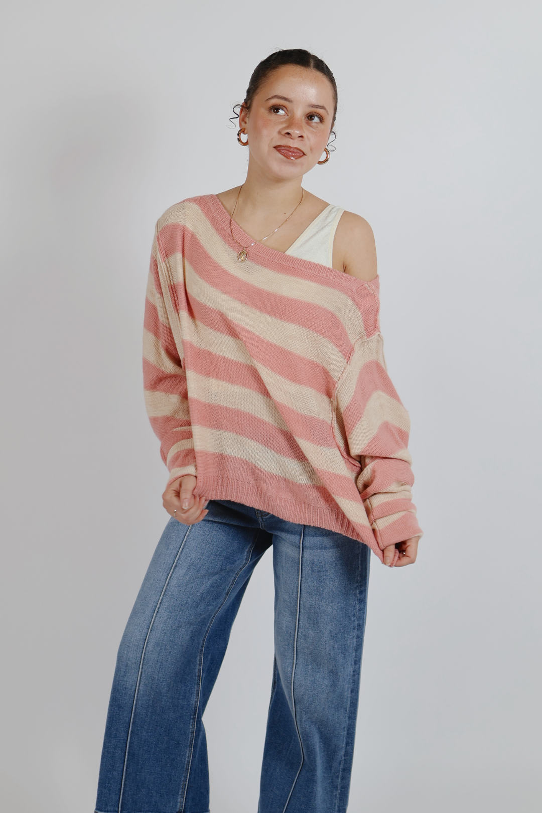 Maglione a righe con scollo a barca Blush Breeze